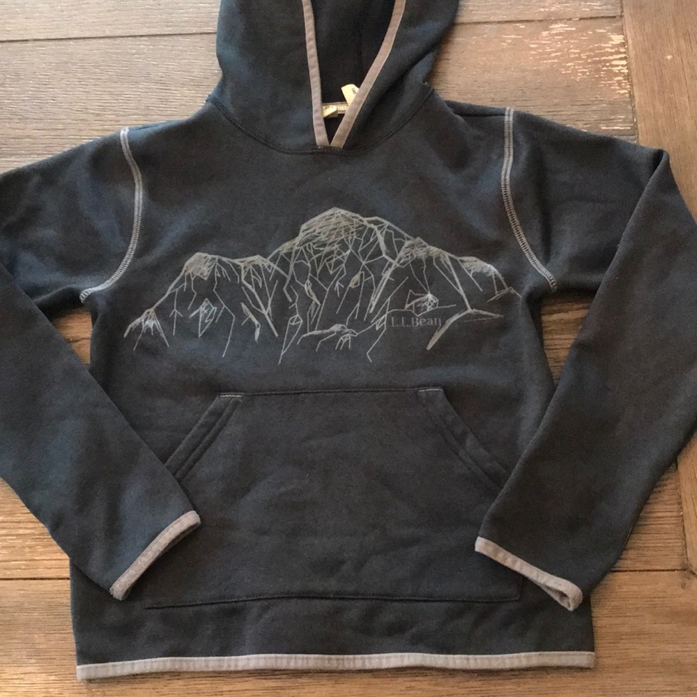 Boys LL Bean sweatshirt